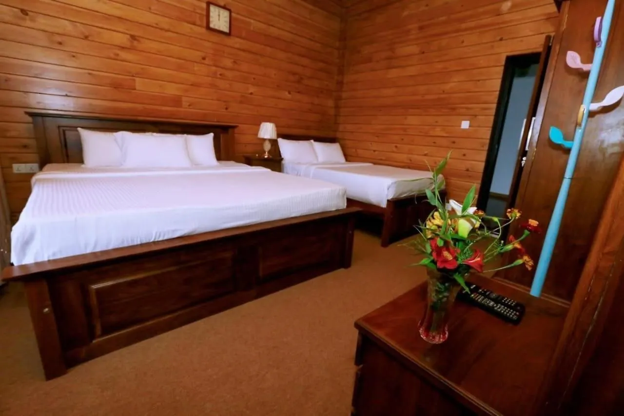 Top Moons Nuwara Eliya Hotel